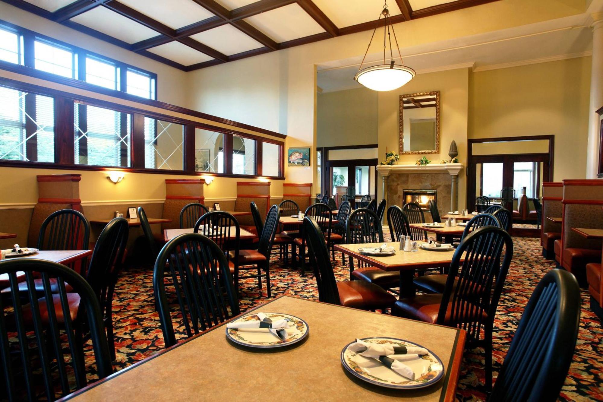 Four Points By Sheraton Portland East Fairview Bagian luar foto